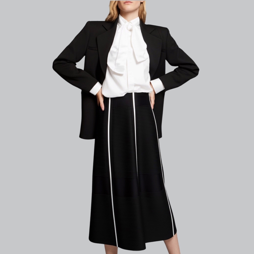 Ann Taylor Black skirt white piping trim lined Sz.14P Business Casual Classic - Picture 1 of 3